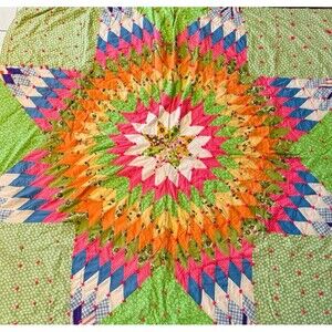 Vtg Lone Star Radiant 8 Point Hand Stitched Antique Floral Quilt 77 x 77”